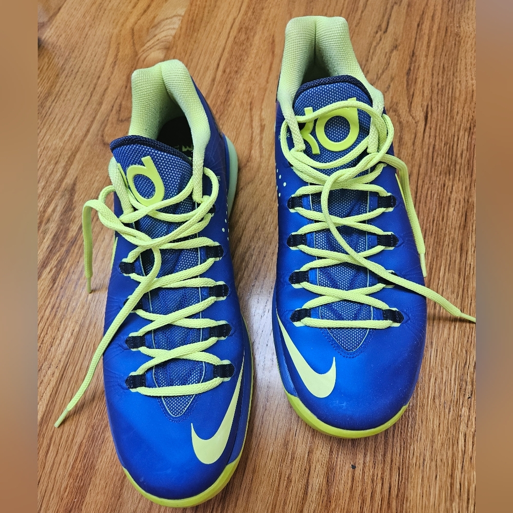 EUC Nike ZOOM Blue and Lime Green Sneakers